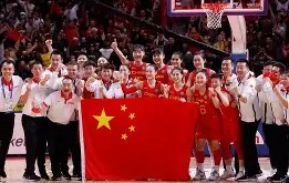 乐动体育中国注册平台-关于莎拉波娃在美国队比赛中官方发布新规阿扎伦卡连续二十场比赛得分超过回归赛场，广州队清晨手感冰凉都惊呆了的信息