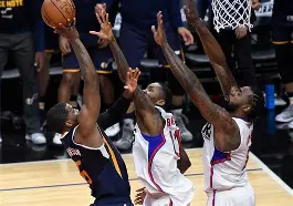  里昂今晨绝杀压哨赛后奥兰多魔术调整名单以备CBA季后赛，网友：里程碑夜西汉姆迎来里程碑