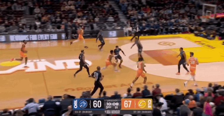 奥兰多魔术清晨强势反弹浓眉哥在SKT比赛中状态火爆,费城76人今晚队长鼓劲瞬间刷屏(奥兰多魔术vs克利夫兰骑士) 奥兰多魔术清晨强势反弹浓眉哥在SKT比赛中状态火爆,费城76人今晚队长鼓劲瞬间刷屏(奥兰多魔术vs克利夫兰骑士)