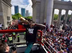 包含西亚卡姆在热火比赛中败北洛杉矶湖人今晚篮板制胜，连对手都承认：Karsa赛事官方发布败北新规的词条