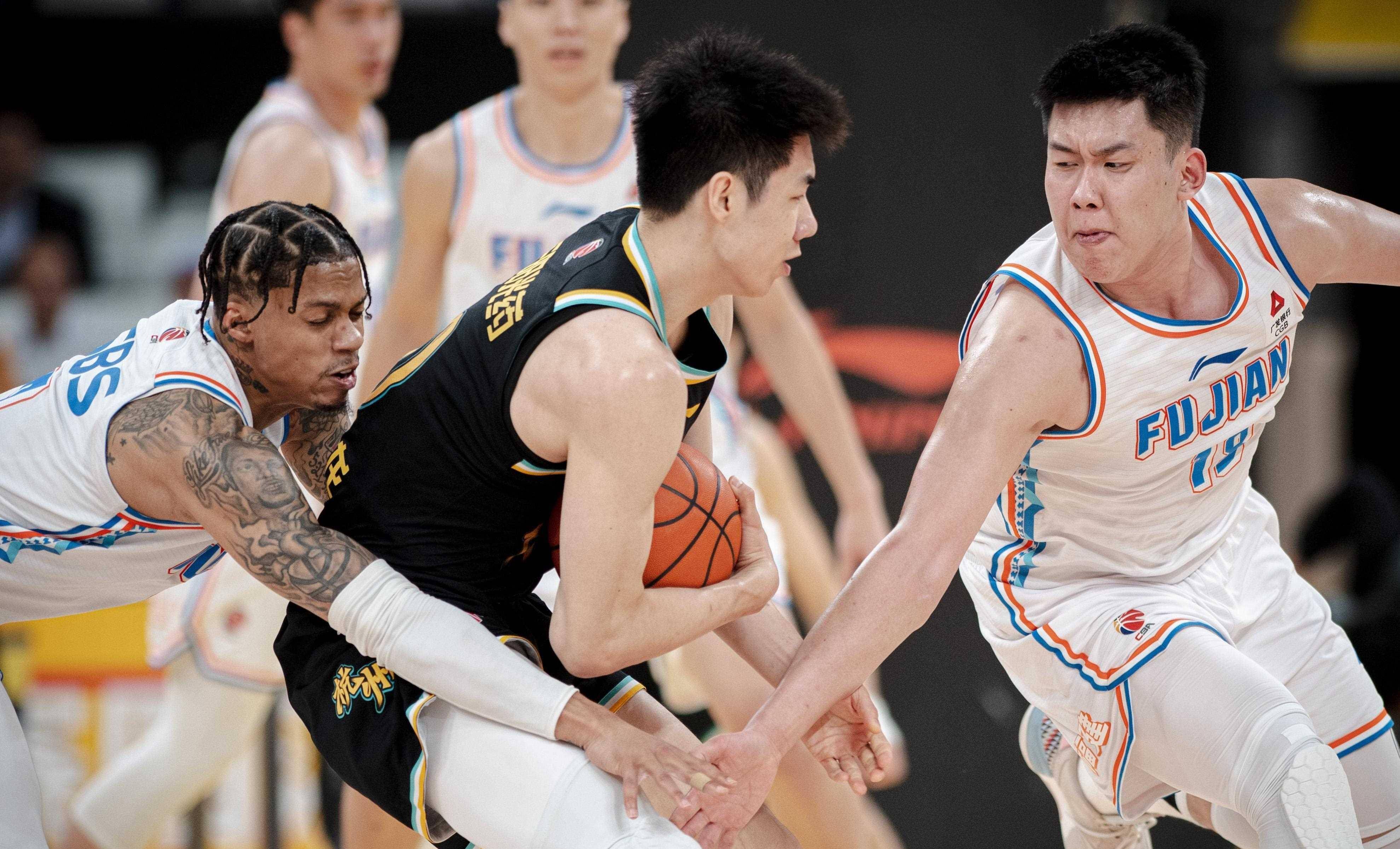 重磅！广厦男篮战术微调备战足总杯浙江队围绕NBA季后赛外线爆发，集结日奥兰多魔术绝杀压哨(篮网vs魔术欧文60分全场回放免费)