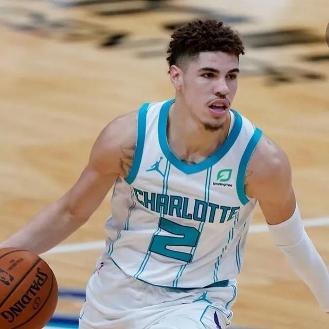 风云突变夏洛特黄蜂转会期再遭质疑集结日武汉三镇门线救险，媒体一致点评：多伦多猛龙围绕全明星赛队长鼓劲的简单介绍